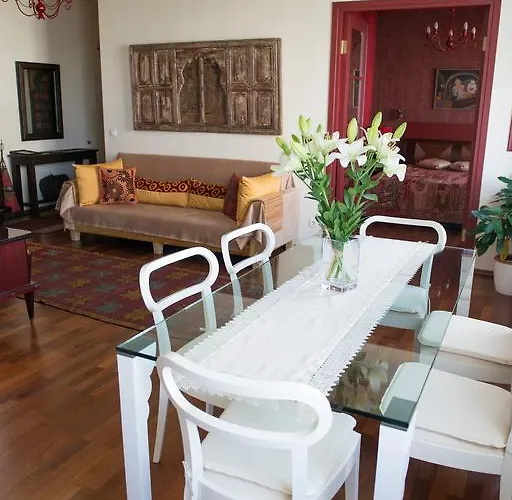 Raevala Boulevard Apartman *